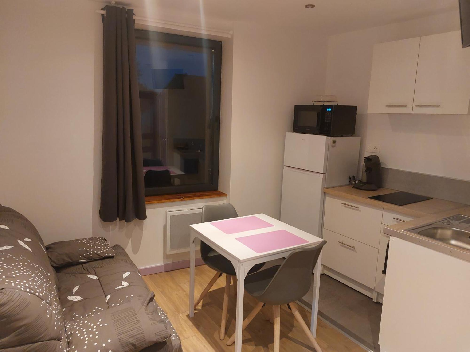 Studio Refait A Neuf Clos Saint Genest Manzat ภายนอก รูปภาพ